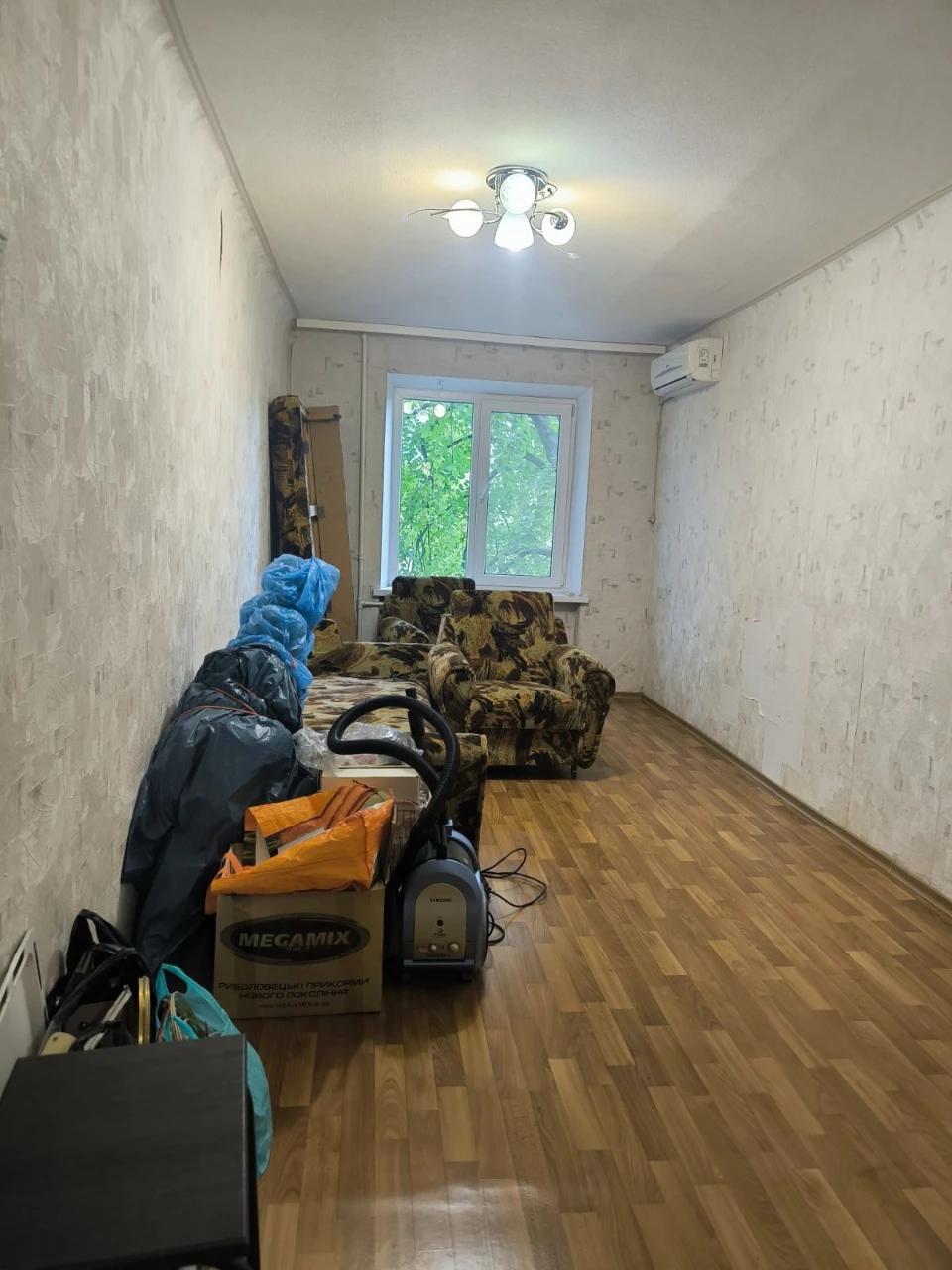 Продам двокімнатну квартиру в Мотелі/Алмазний