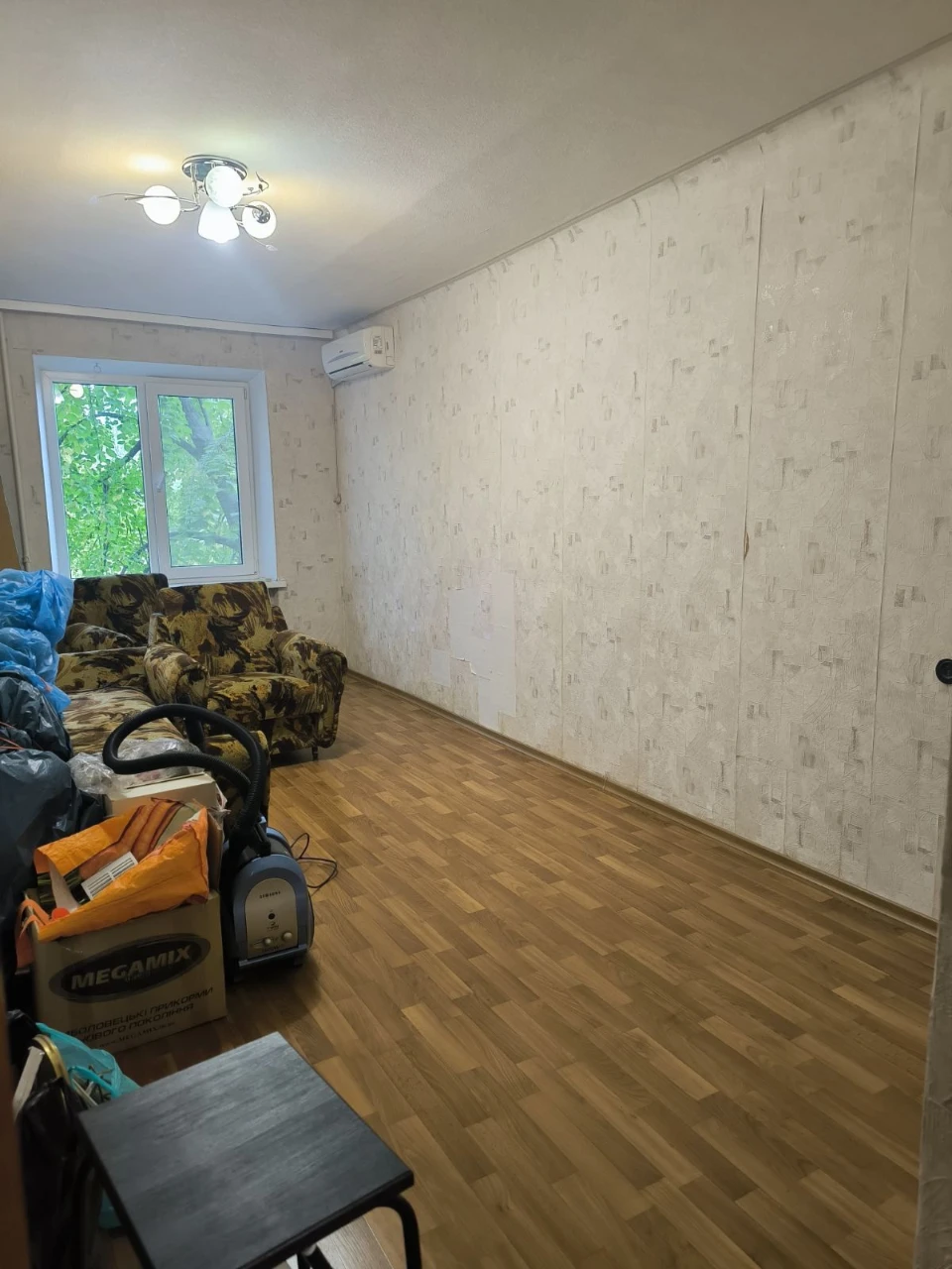 Продам двокімнатну квартиру в Мотелі/Алмазний