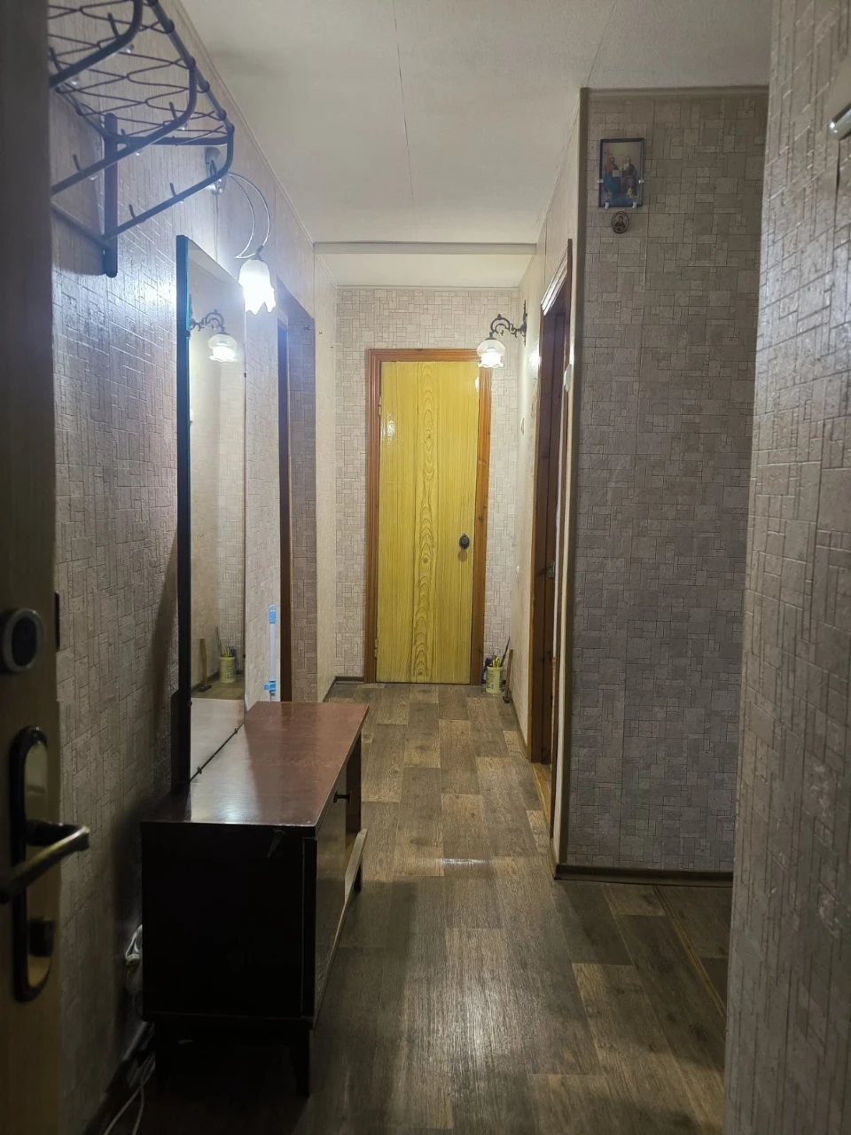 Продам двокімнатну квартиру в Мотелі/Алмазний