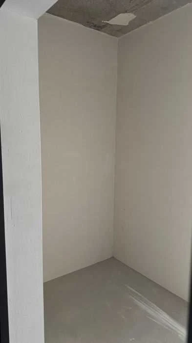 ЖК Пелюстковий, 41 м², средний этаж, сданный дом, переуступ