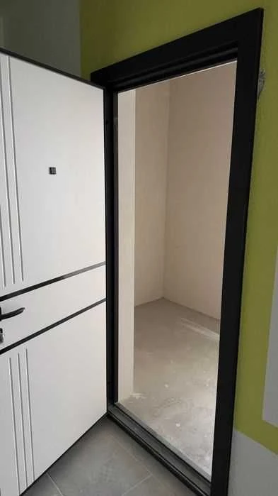 ЖК Пелюстковий, 41 м², средний этаж, сданный дом, переуступ