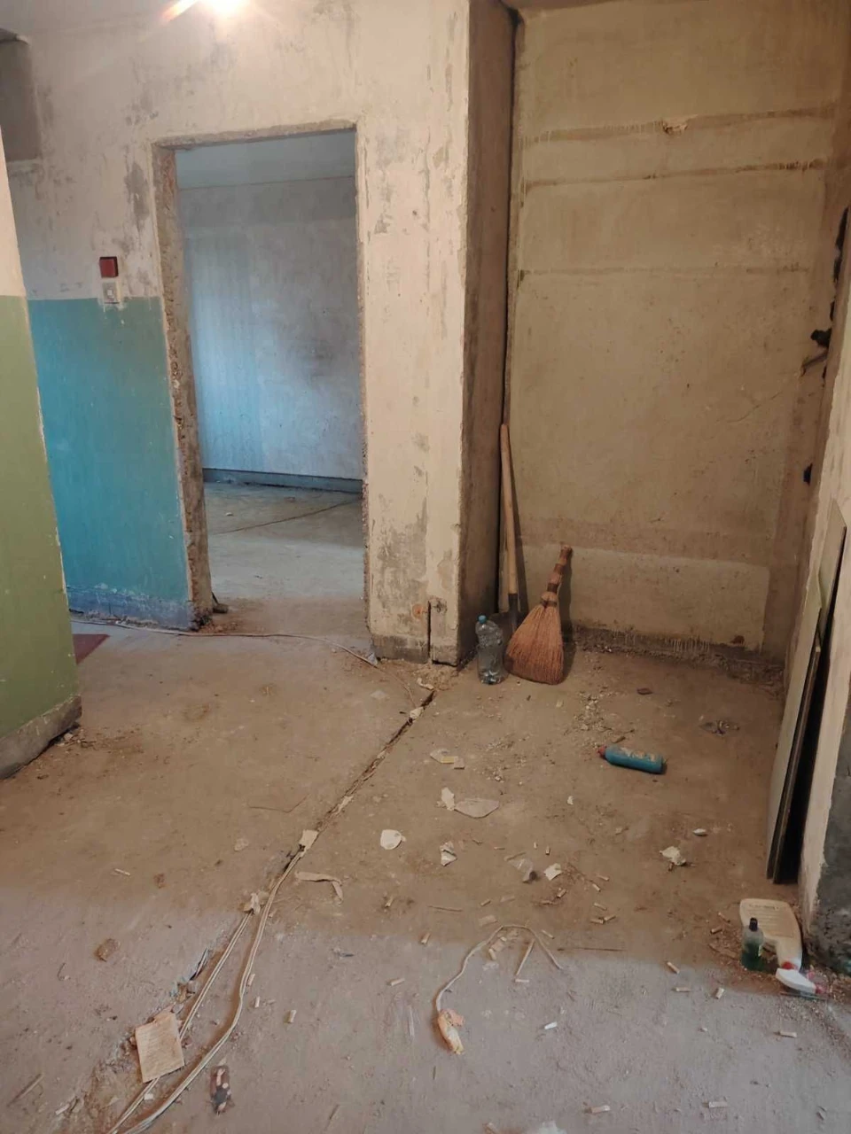 Продаж квартири в Біляєві, 4 кімнатна.