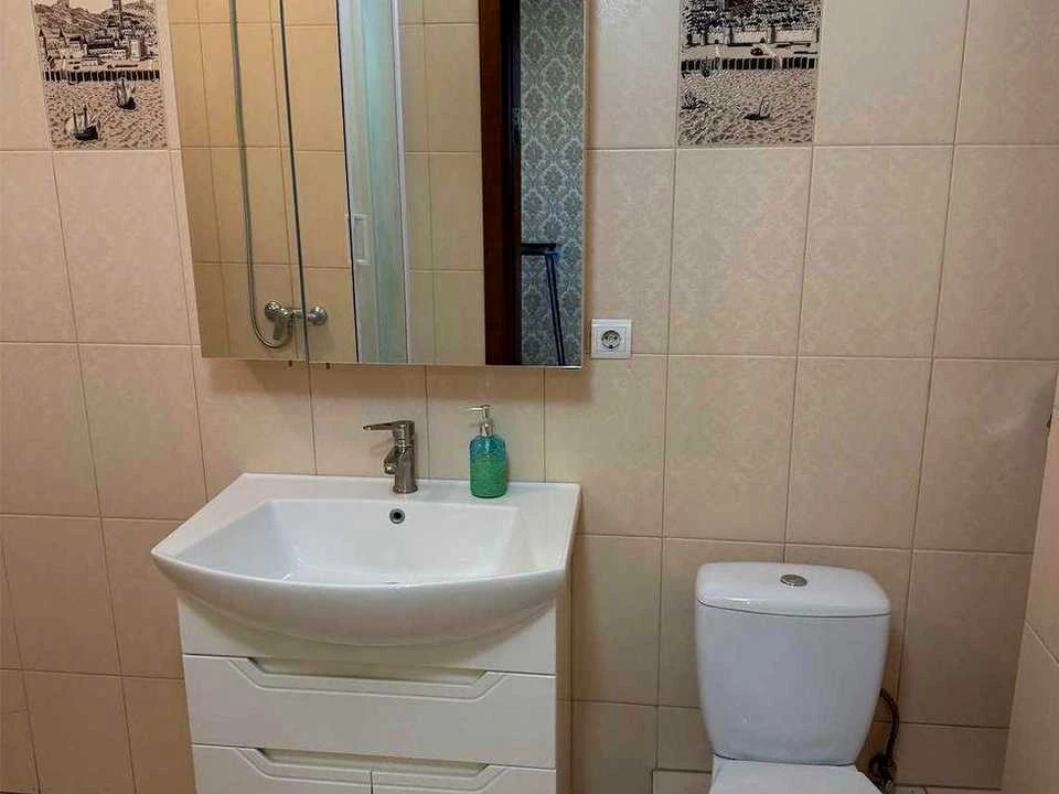 Квартира. Київ, Тбіліський пров.