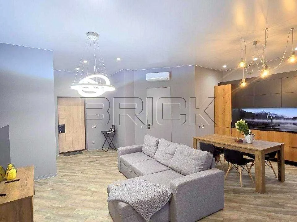 Apartment. Kyiv, Saperne Pole st.