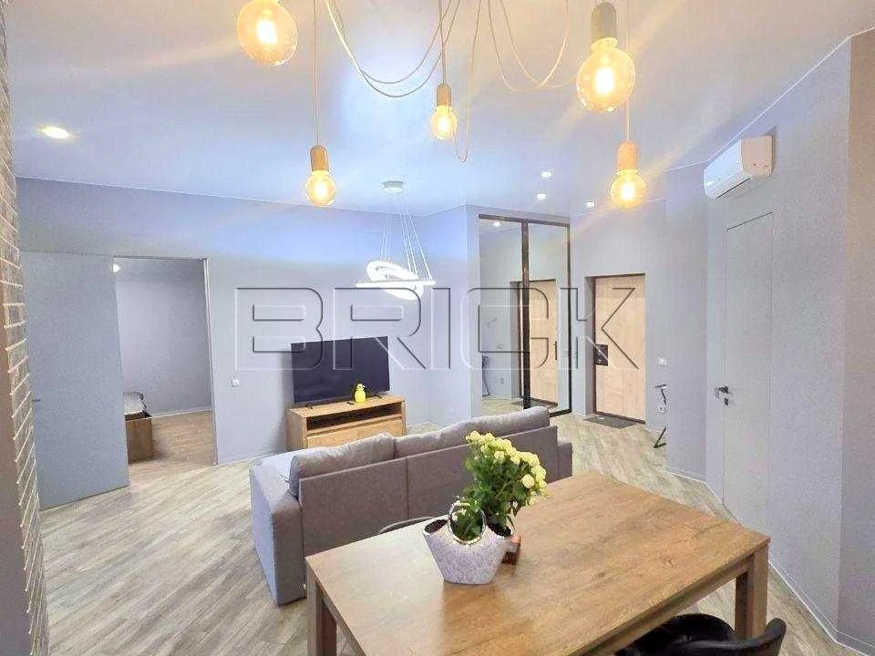 Apartment. Kyiv, Saperne Pole st.