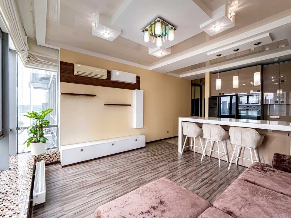 Apartment. Дніprovs'ka naberezhna str.