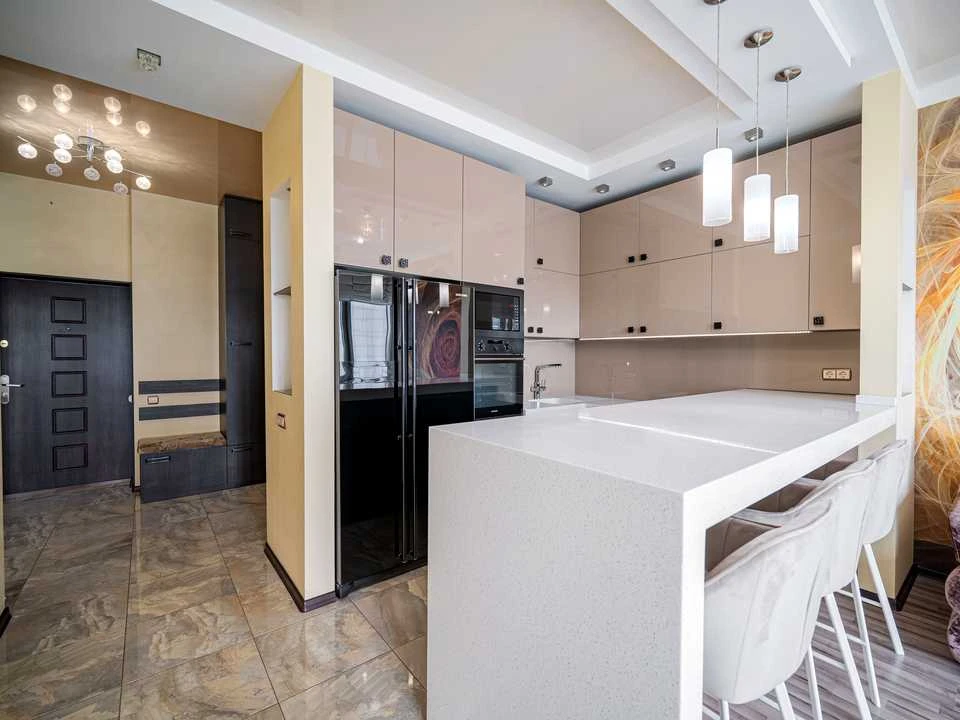 Apartment. Дніprovs'ka naberezhna str.