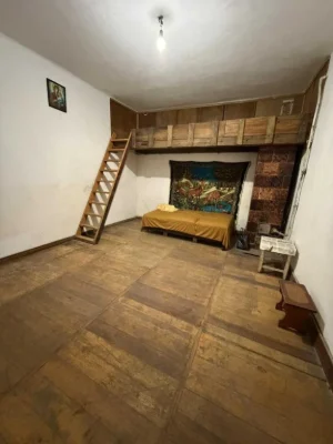 2 room apartment in an Austrian building on Moroz Street