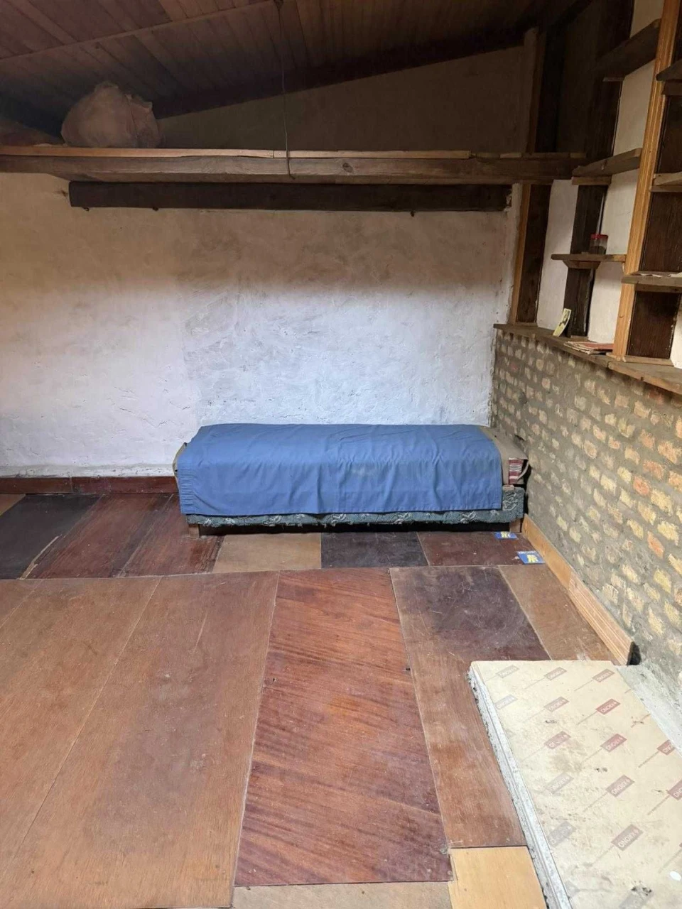 2 room apartment in an Austrian building on Moroz Street