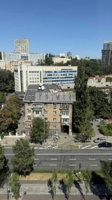 Продаж 4-кімнатній квартири з ремонтом, вул. Лесі Українки, 8, Центр