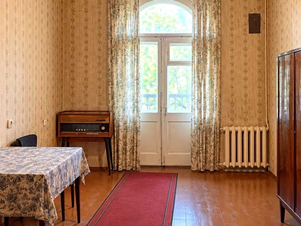 Квартира. Київ, Кловський провулок