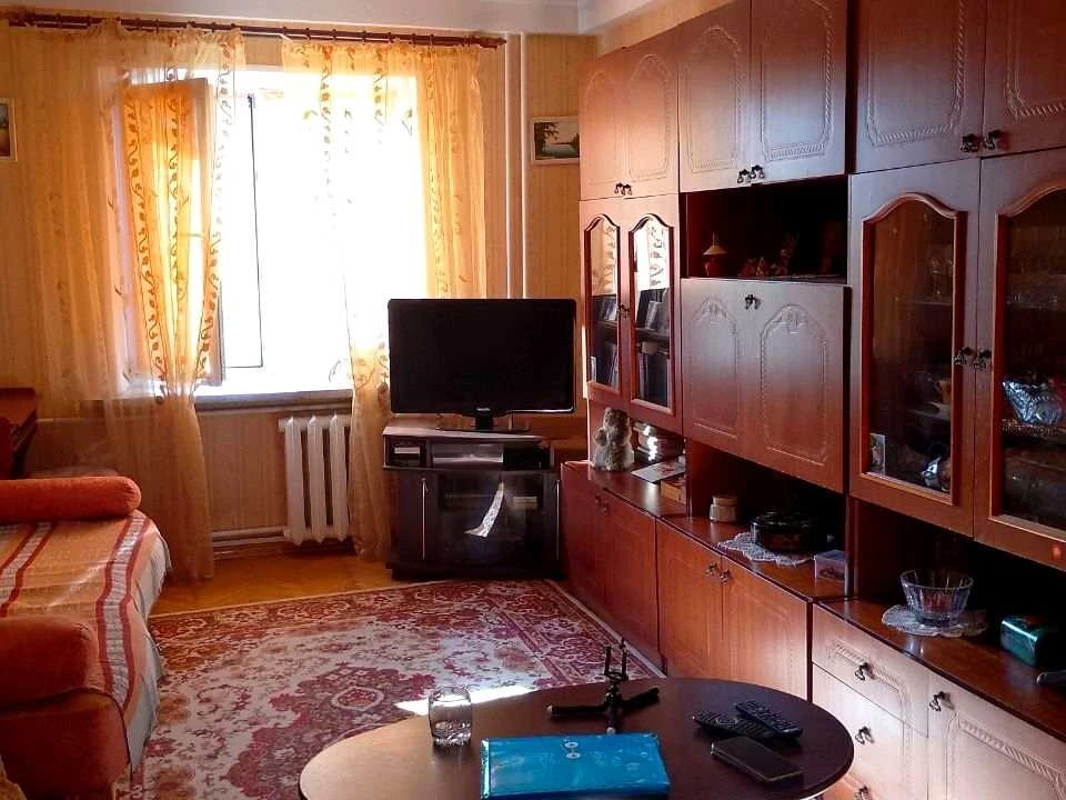 Квартира. Київ, Чорнобильська вулиця