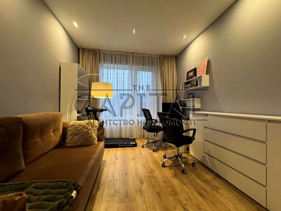 House. 20-th Sadova Street, Kyiv