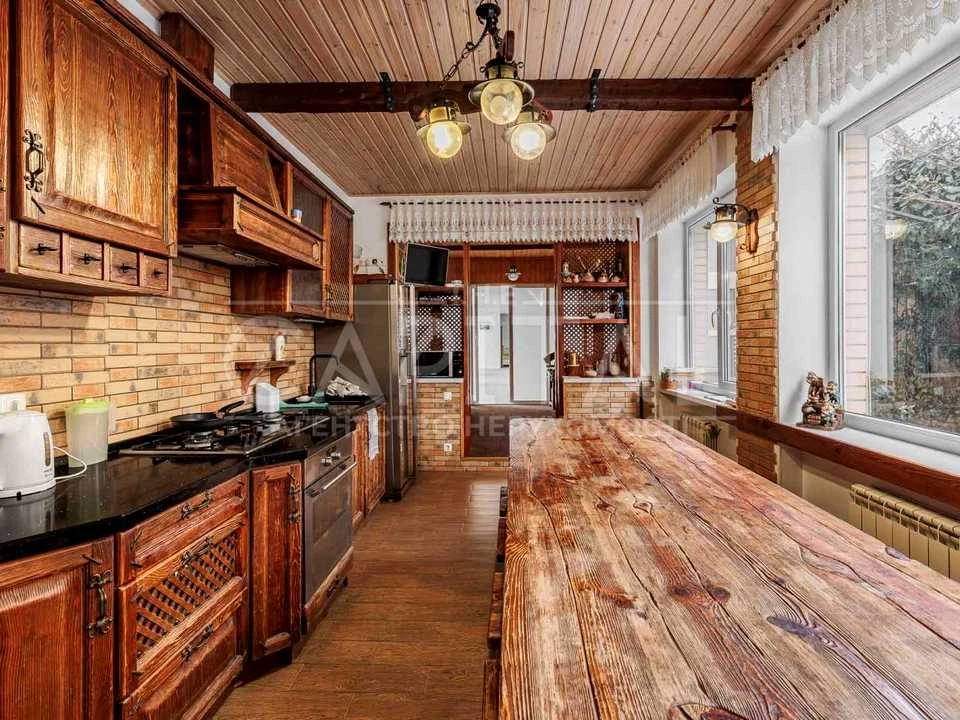 House. Bohatyrska Street, Kyiv