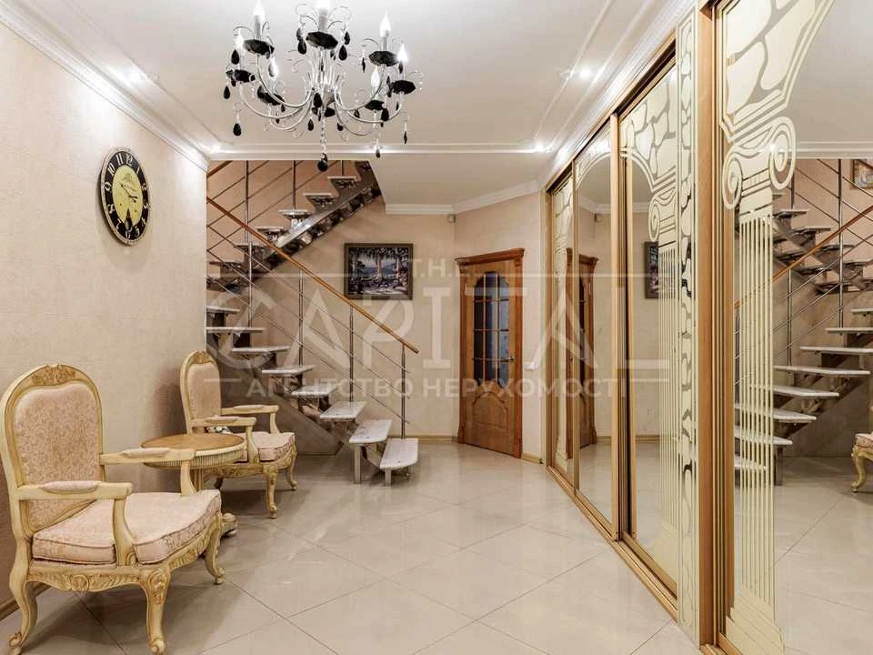 House. Bohatyrska Street, Kyiv