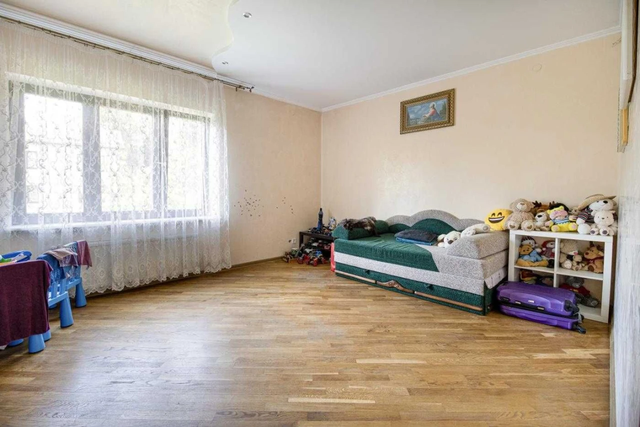 Продається VIP - будинок по вулиці Чупринки, Львів