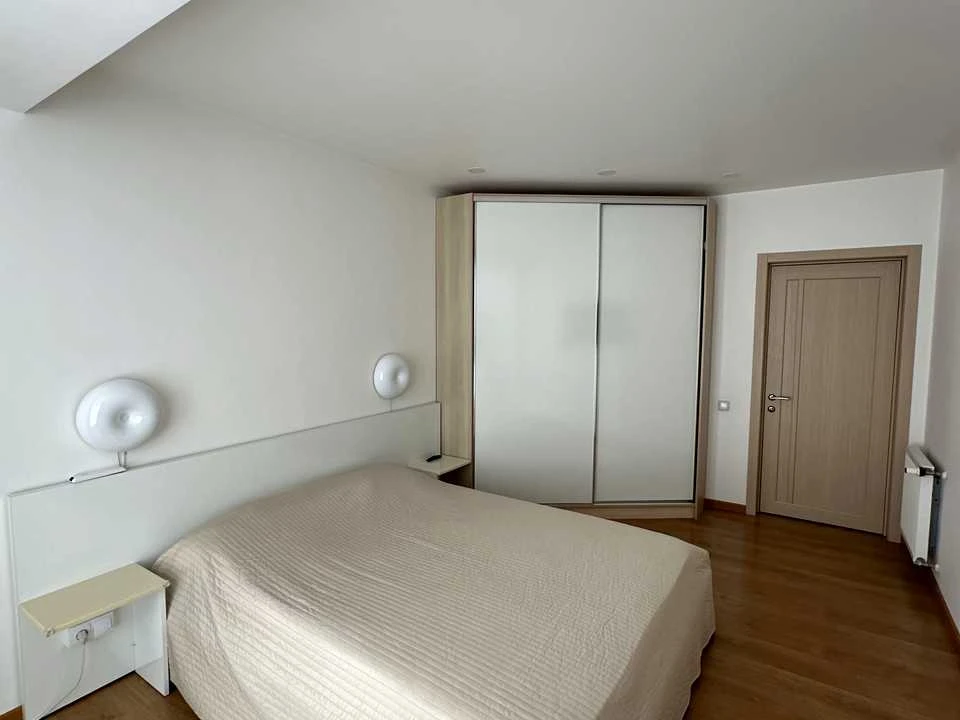 Apartment. Chernivtsi, Heroiv Maydanu Street
