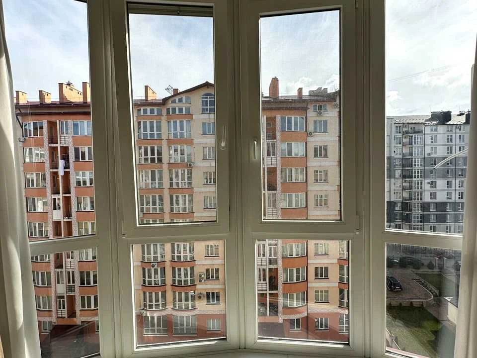 Apartment. Chernivtsi, Heroiv Maydanu Street