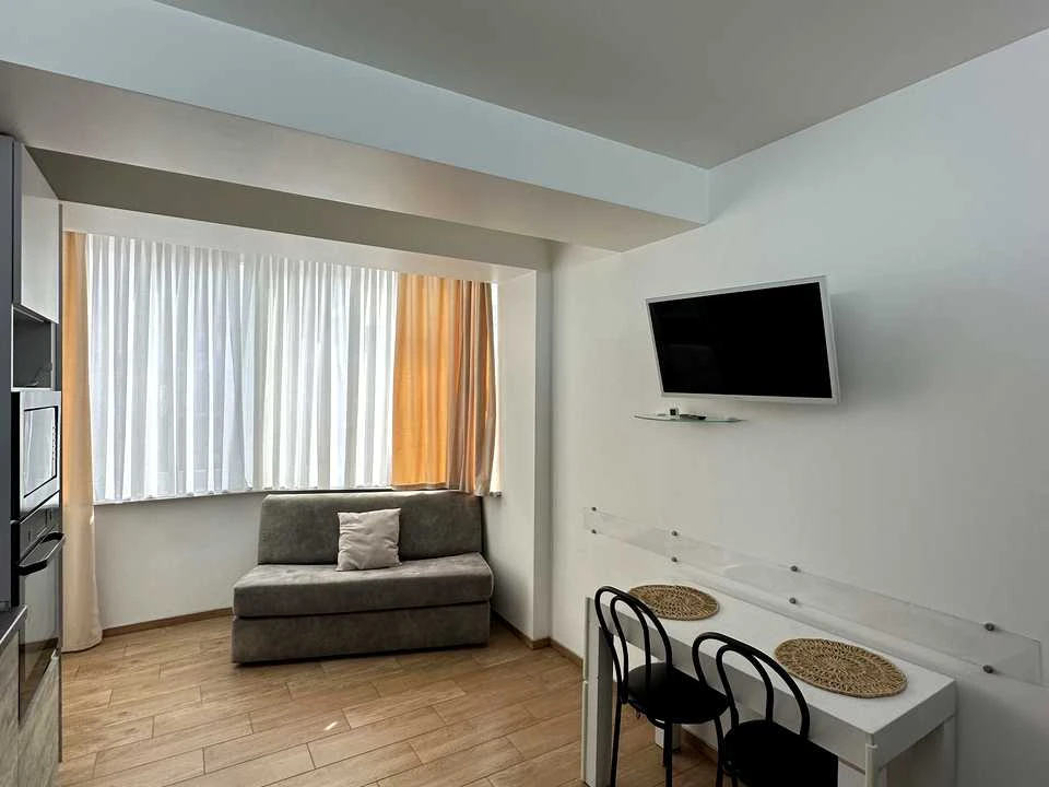 Apartment. Chernivtsi, Heroiv Maydanu Street