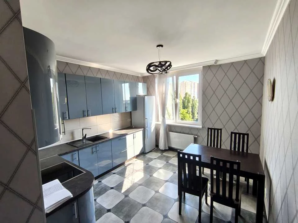 Apartment. Julia Zdanovskaya Street, Kyiv