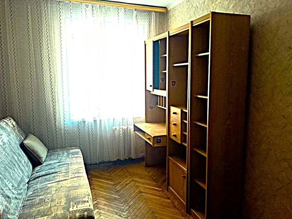 Apartment. Eugene Konovalets Street, Kyiv
