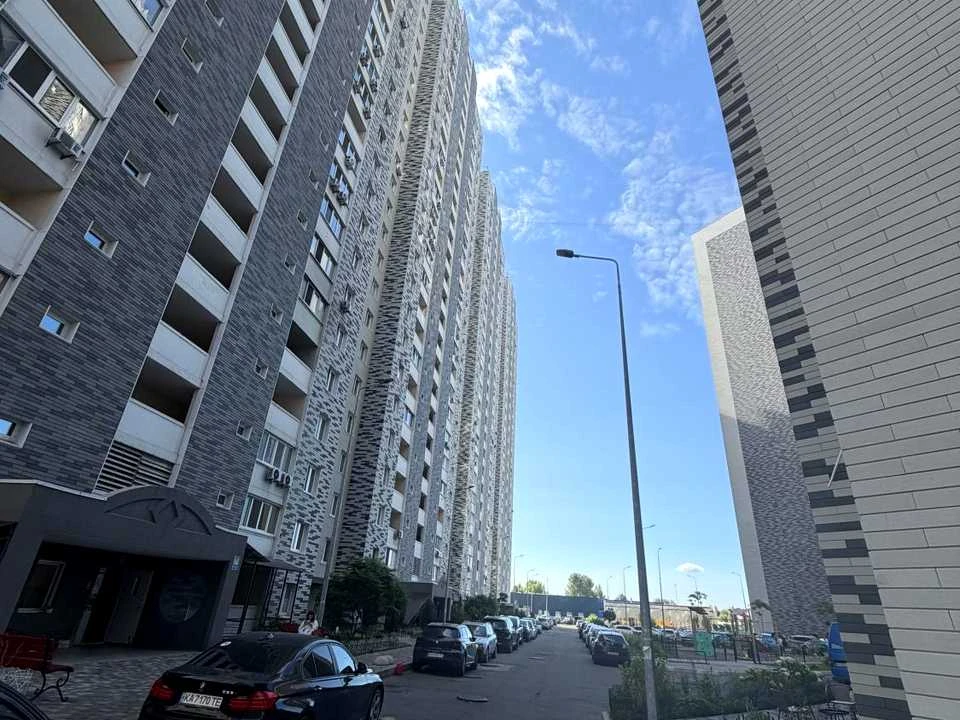 Квартира. Київ, Ревуцького вул.