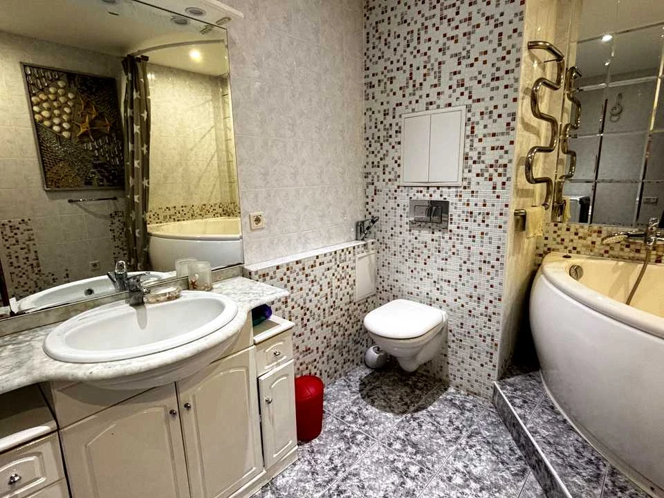 Apartment. Boris Hmyri Street, Kyiv