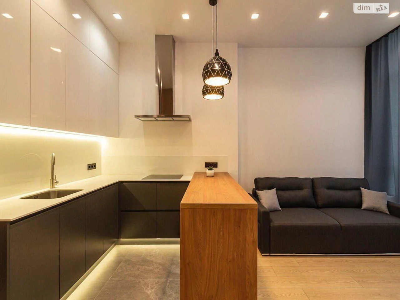 Long-Term Rental Apartment Prospect Polya