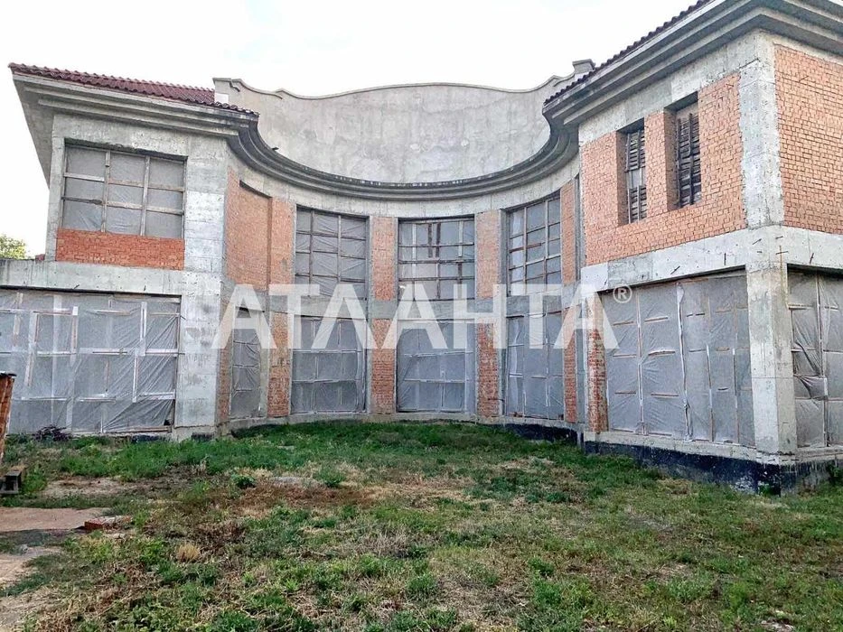 I will sell a house on a plot of 11 acres in the resort area of Odessa Fra