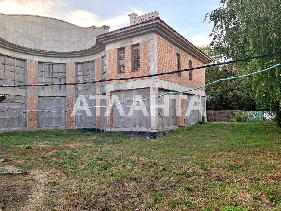 I will sell a house on a plot of 11 acres in the resort area of Odessa Fra
