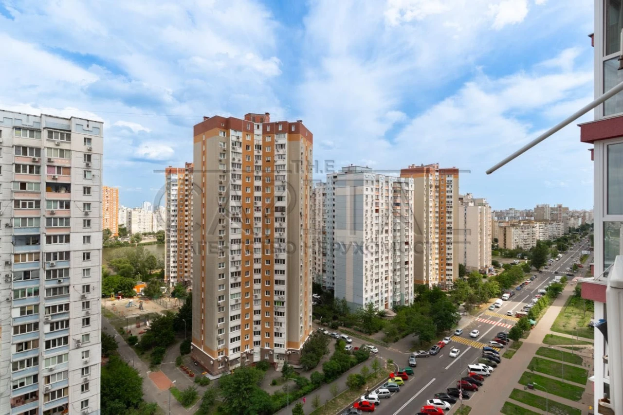 Sale of a 1-bedroom studio apartment 50m2 Dragomano 2 Pozniak