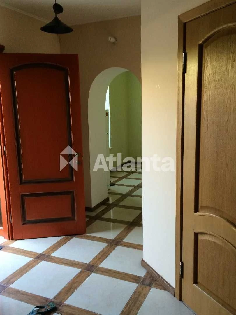Будинок з черепашника на 4 сотках землі з держ. актом.