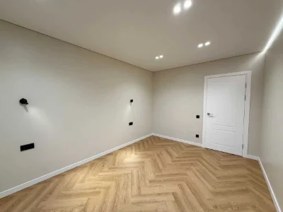 One-bedroom apartment with renovation, 3 floors