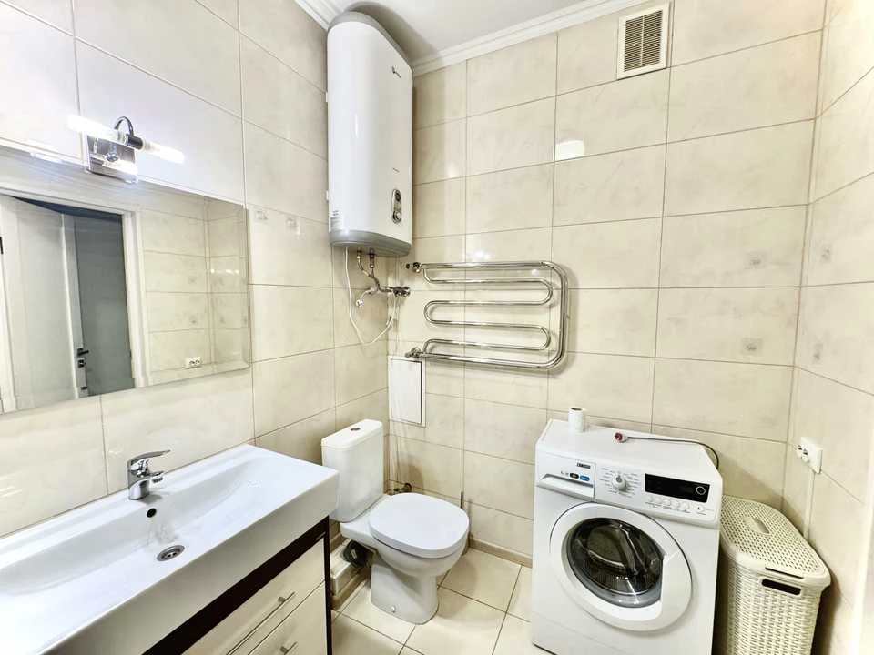 Apartment. Volodymyr Yasuyka Avenue, Kyiv
