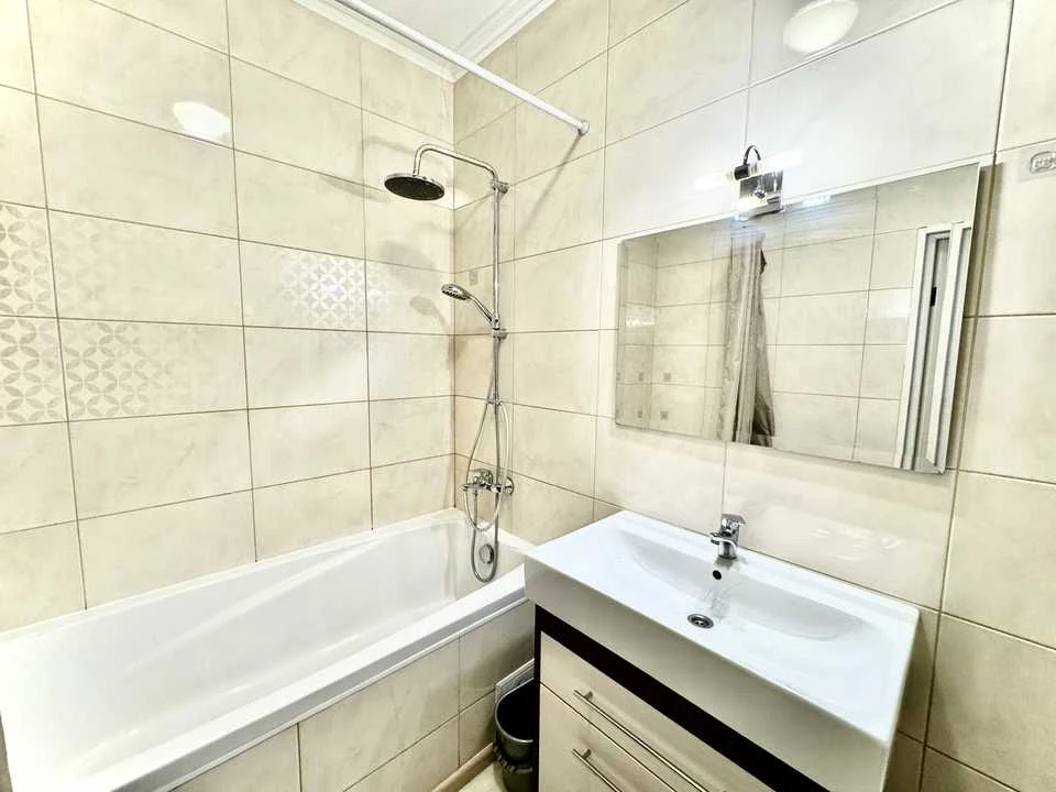 Apartment. Volodymyr Yasuyka Avenue, Kyiv