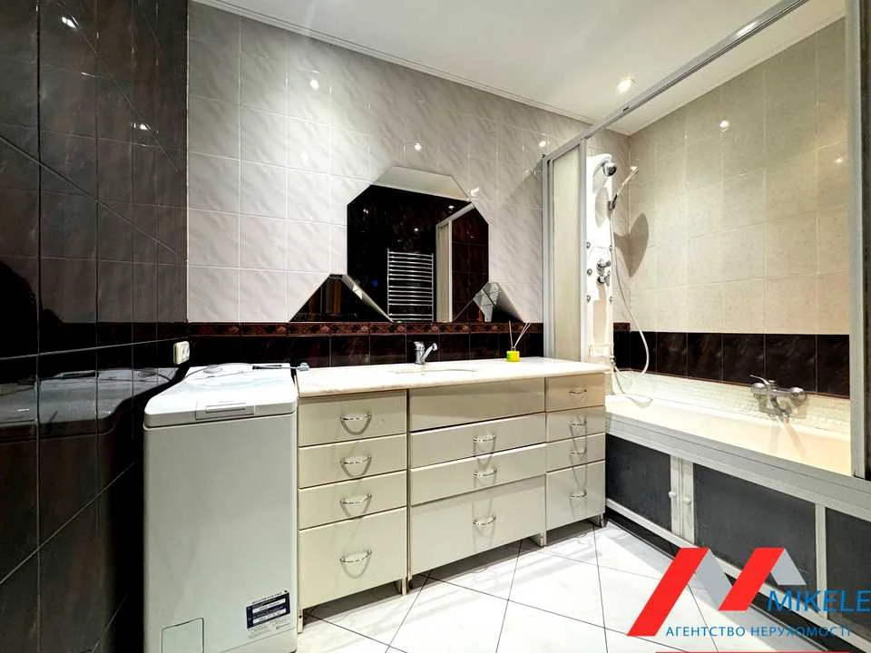 Apartment. Anna Akhmatova Street, Kyiv