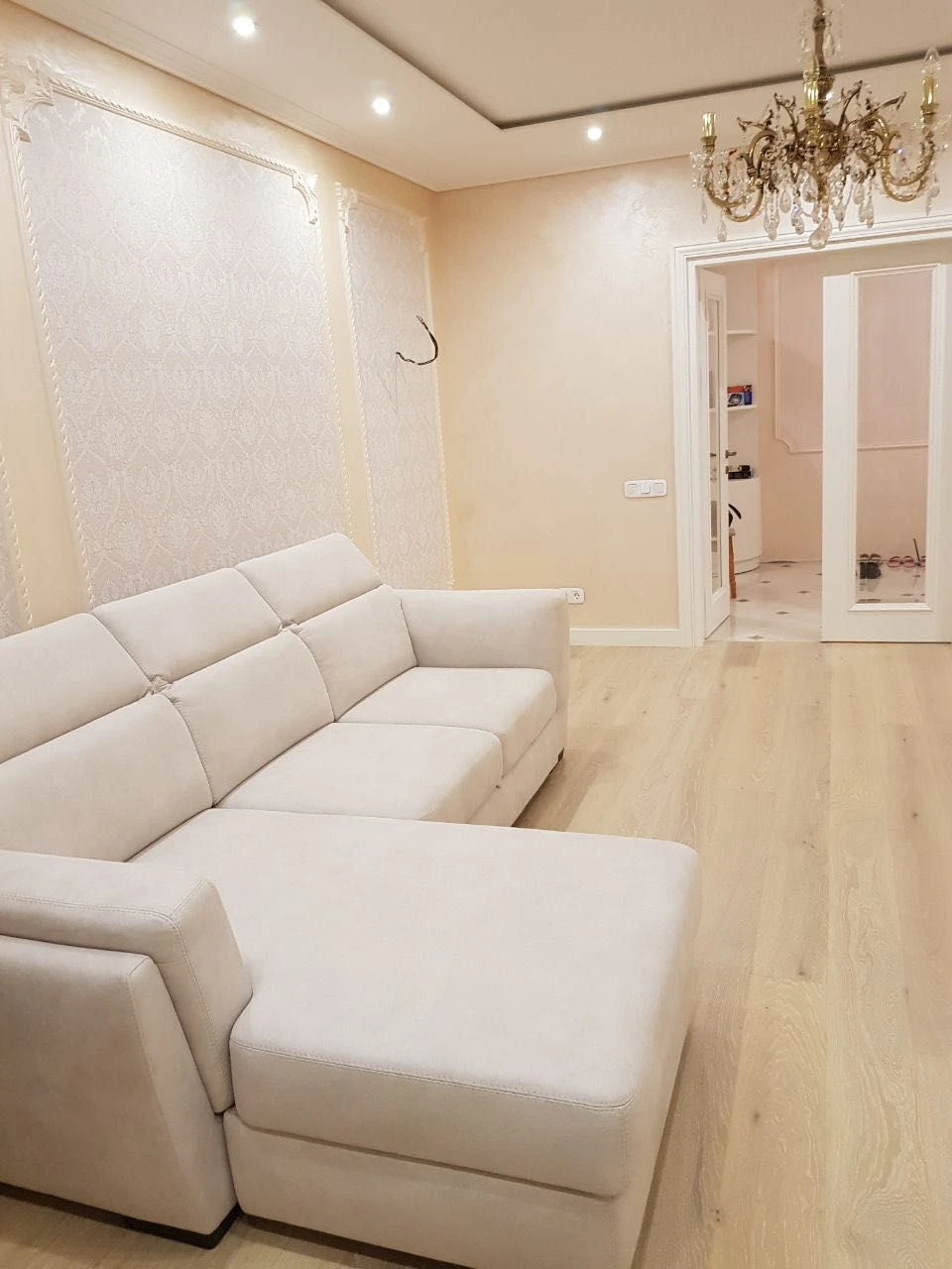 Продам 2-х кімнатну квартиру Київ ЖК Сонячна Брама
