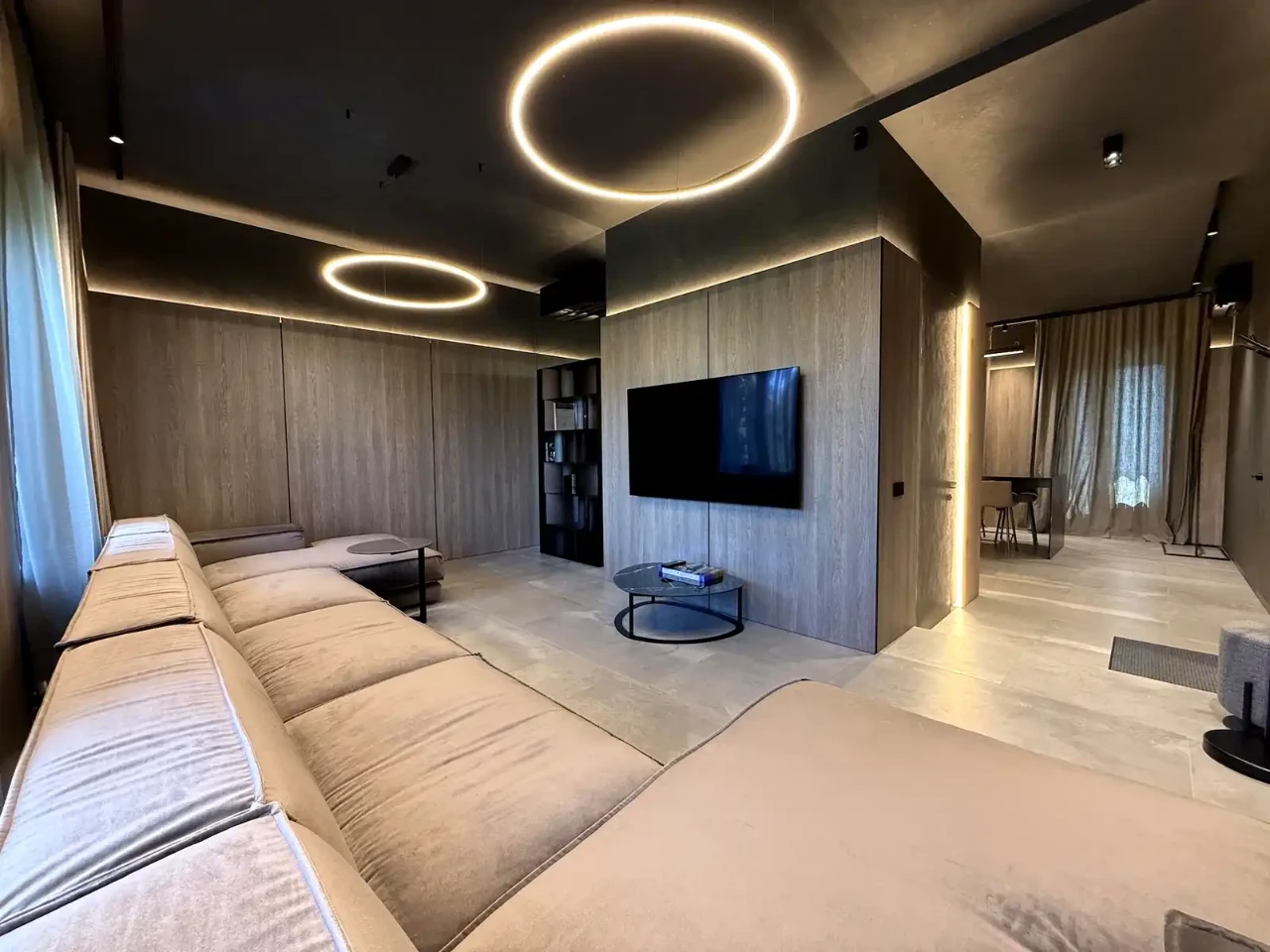 Продаж квартири 3-кімн. 142 м² 6/7 пов.