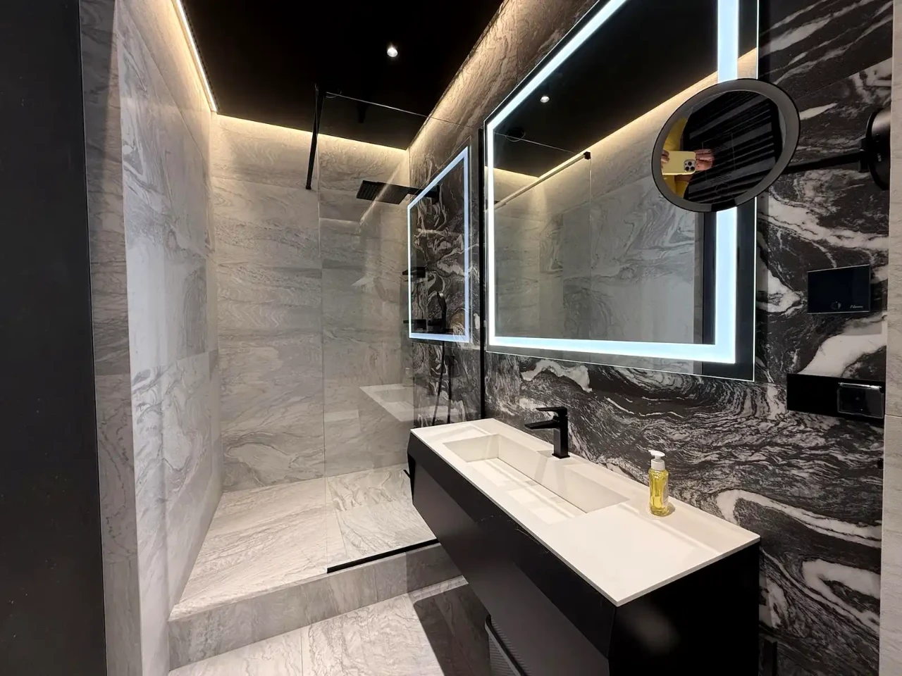 Продаж квартири 3-кімн. 142 м² 6/7 пов.
