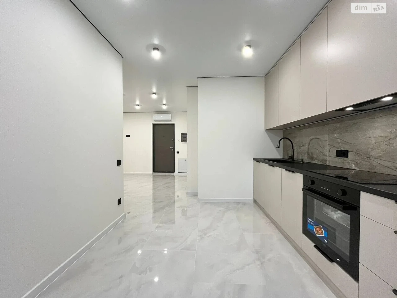 Apartment for Sale: Pasichna