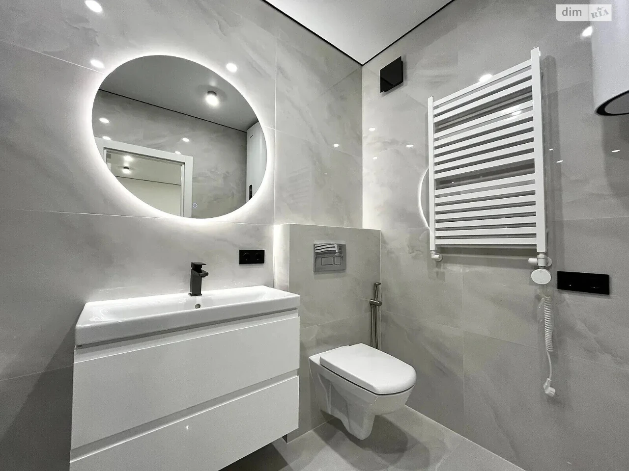 Apartment for Sale: Pasichna