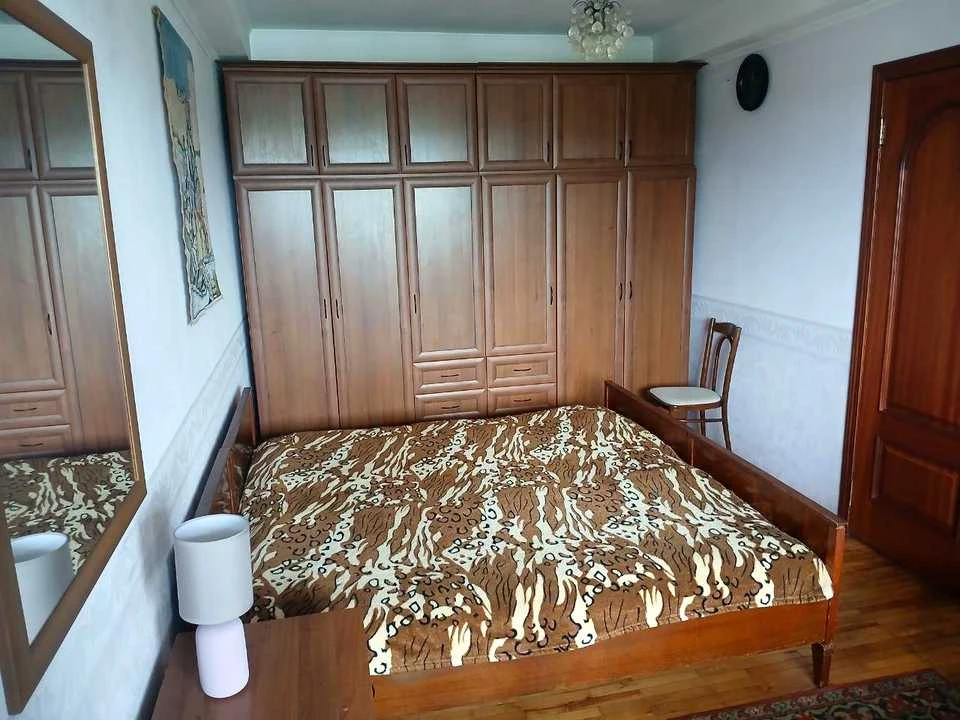Apartment. Rusanova embankment, вул.