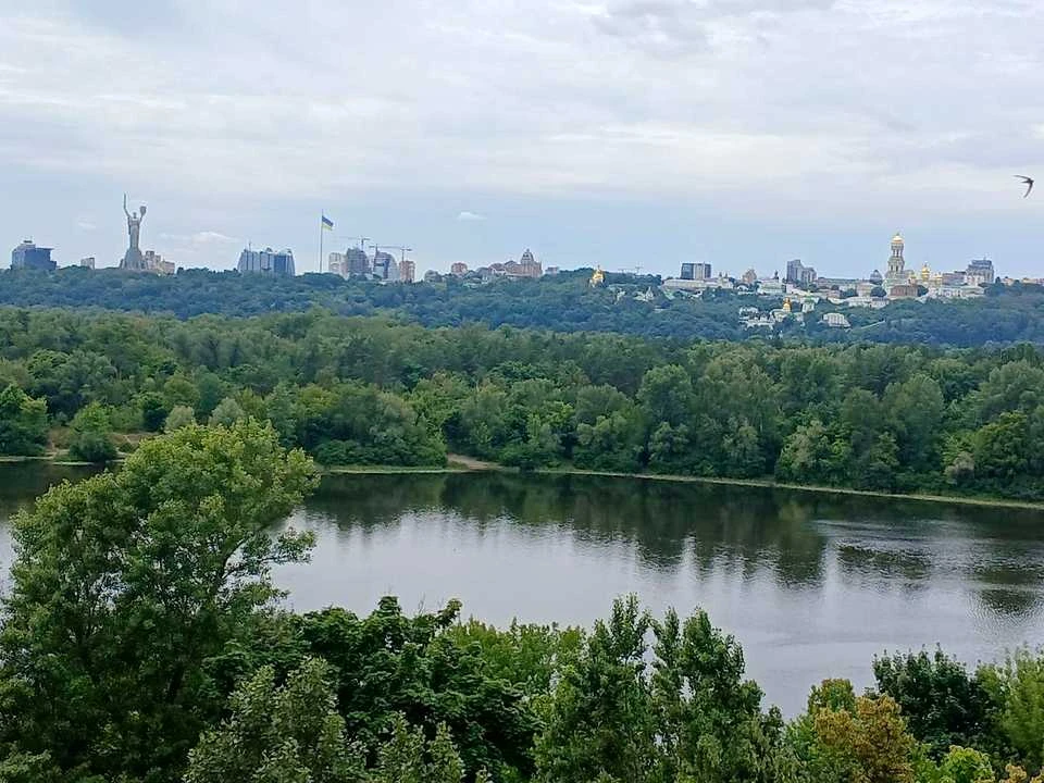 Apartment. Rusanova embankment, вул.