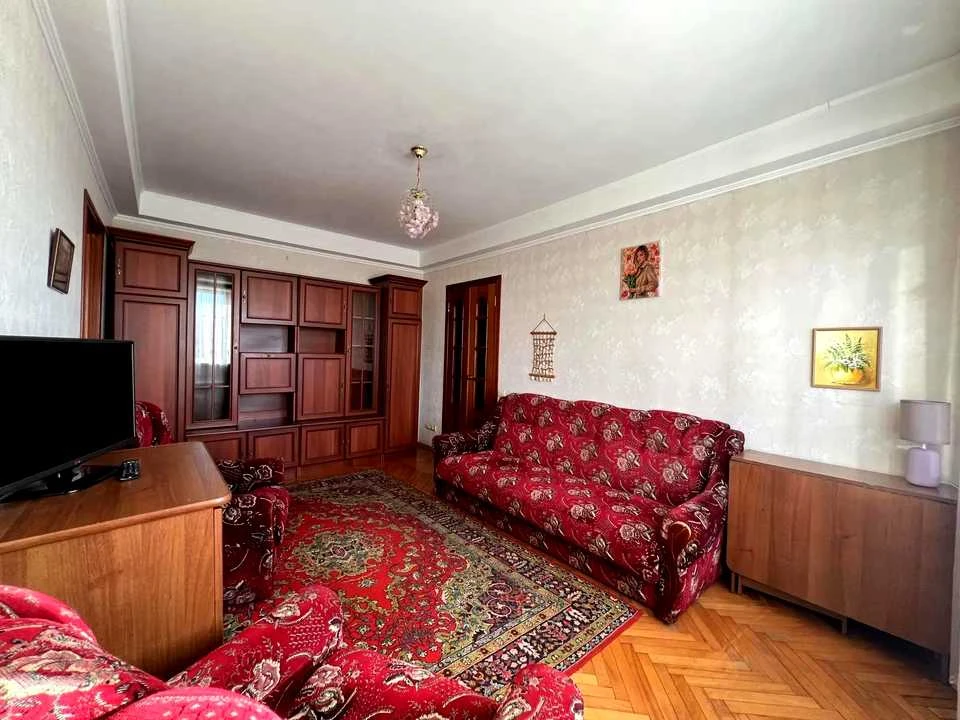 Apartment. Rusanova embankment, вул.