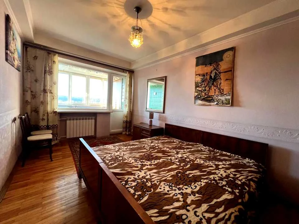 Apartment. Rusanova embankment, вул.