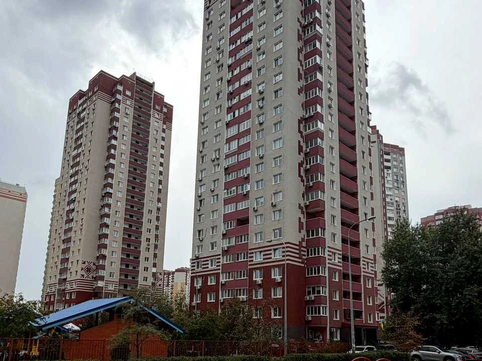 Квартира. вулиця Софії Русової, Київ