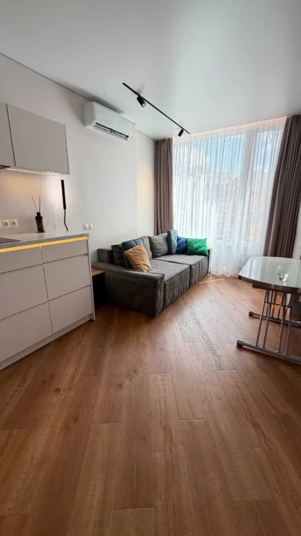 New Construction Parking-Shelter Modern Renovation All Furniture Appliances