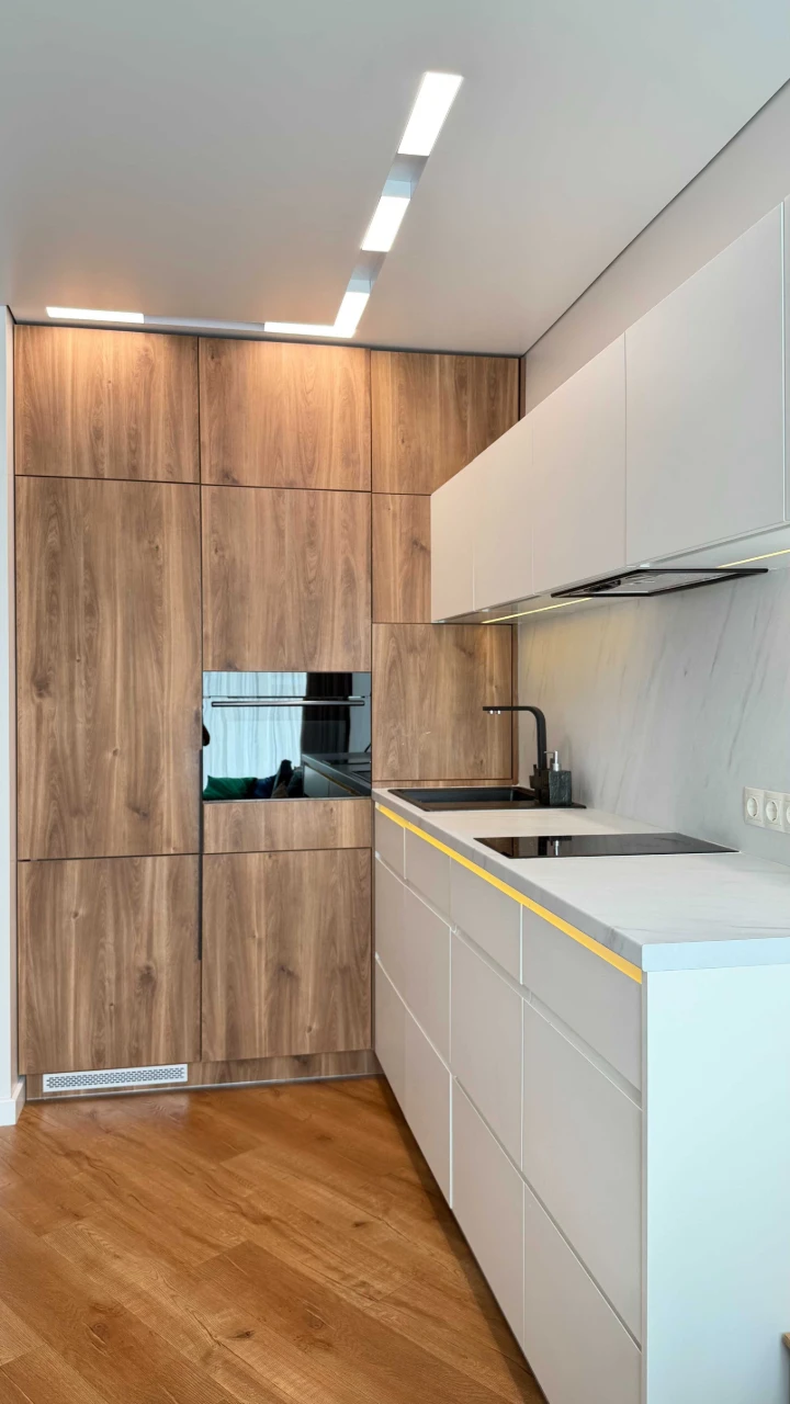 New Construction Parking-Shelter Modern Renovation All Furniture Appliances