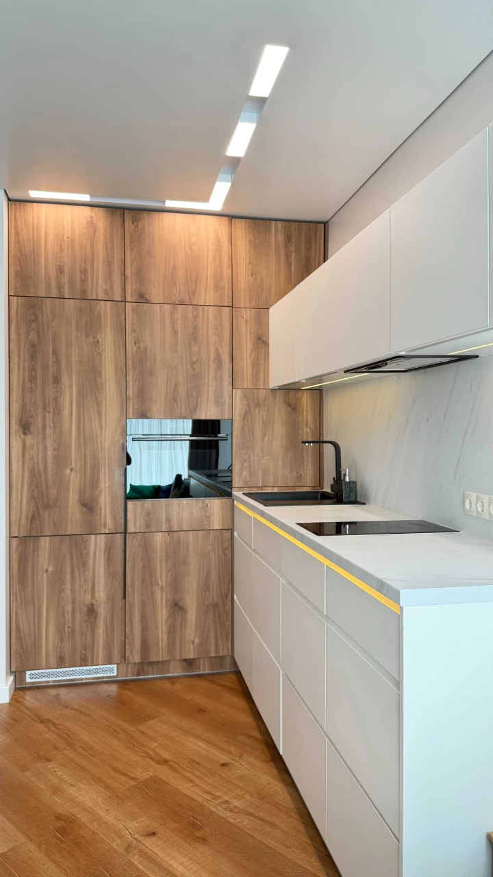 New Construction Parking-Shelter Modern Renovation All Furniture Appliances