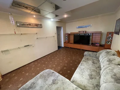 Продажа 1-комнатной квартиры с ремонтом, Драгоманова 40б, метро Позняк